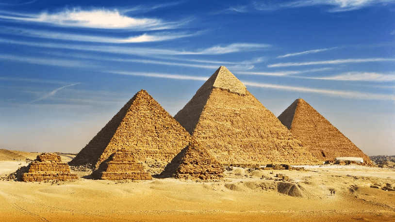 Pirâmides de Gizé. Fundações: Mais de 5000 Anos de História